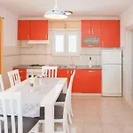 Majic דירה חוואר